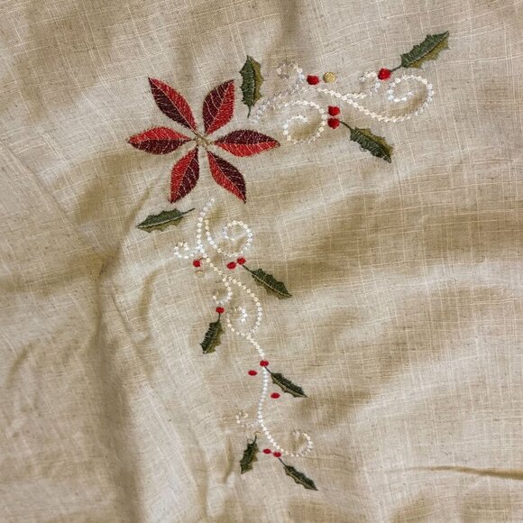 Lenox Tablecloth Christmas Poinsettia Linen Blend Rectangle ~80x57 Scallop Edge - Picture 2 of 7